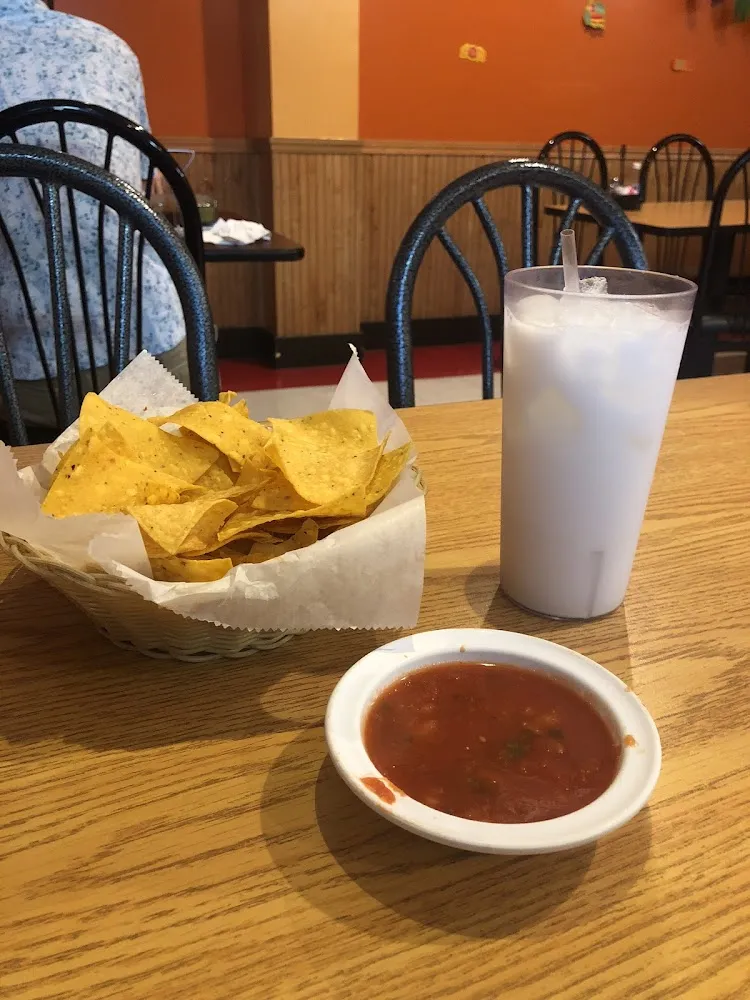 Large Queso &Chips